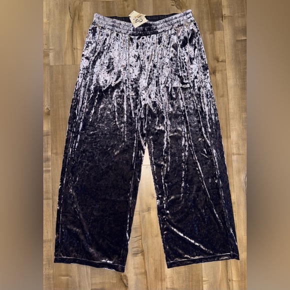 Nina Parker X Macys Plus Size Velvet Wide Leg Pants Ice Lavender Size 2X NWT - Picture 2 of 9